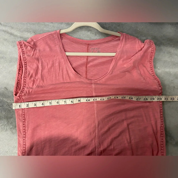 Eddie Bauer Cap Sleeve Embroidered Seam V Neck Pink Burnout Tee Size S - Picture 7 of 10
